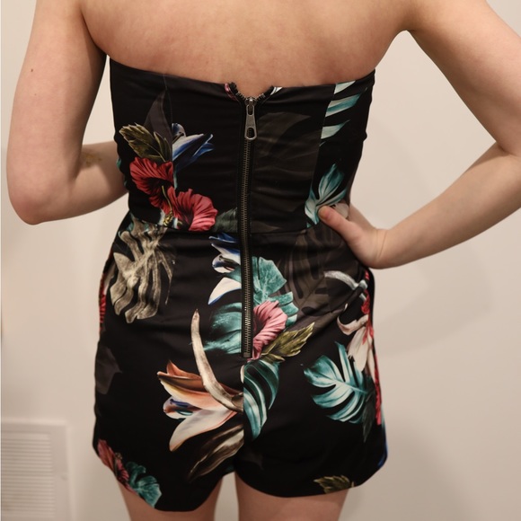 Guess Tropical Romper - Picture 1 of 2